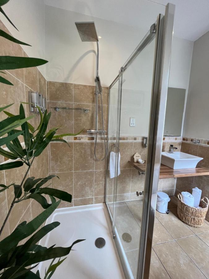 Between The Bays Exclusively For Adults لاندودنو المظهر الخارجي الصورة